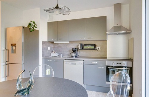 Merignac Apartment | Lovely apartment with garden and parking