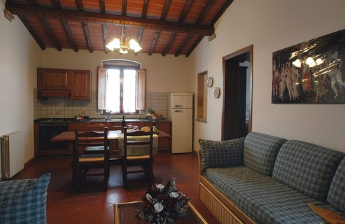Montaione Apartment | Lovely apartment with A/C, pool, WIFI, TV, pets allowed and parking, close to San Gimignano