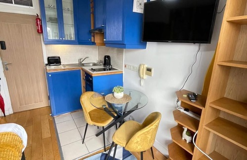Colville Apartment | Lovely & Artistic Portobello Road Studio