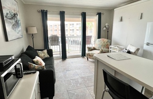North Beach Condo | Lovely, beach view condo