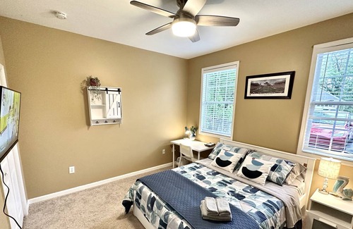 Sugar Hill House | Lovely Bedroom near Suger Hill
