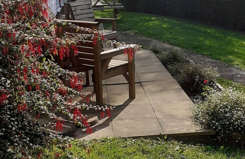 Bude House | Lovely bright bungalow, tasteful coastal interior.