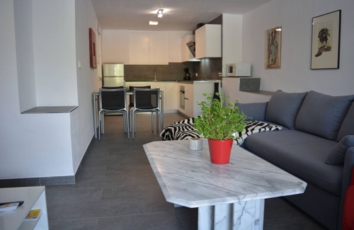 Los Balcones House | Lovely bungalow for four close to beach and city in Torrevieja