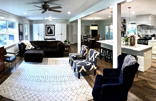Clemson House | Lovely Clemson home for several families