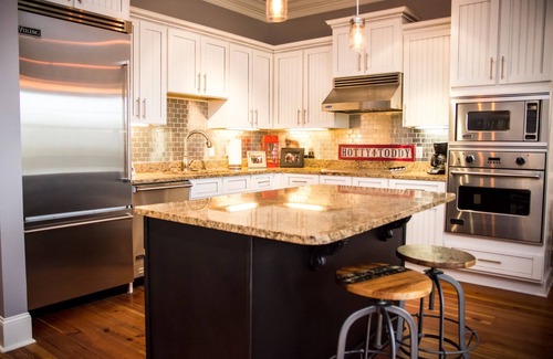 Oxford Condo | Lovely Condo One Block Off The Square Less Than A Mile To The Grove