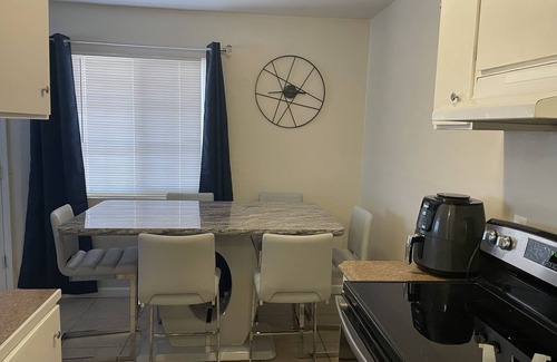 Downtown Las Vegas Apartment | Lovely condo