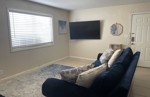 Downtown Las Vegas Apartment | Lovely condo