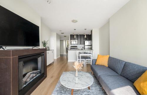 Crosstown Apartment | Lovely condo with amazing view