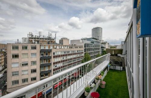 City of Westminster Apartment | Lovely & Cosy 2BR 2Bath 'Penthouse' Steps to Hyde P