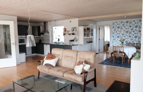 Ejerslev House | Lovely cottage in quiet surroundings close to Ejerslev harbor and the Limfjord.
