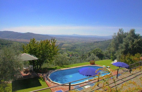 Cortona House | Lovely Cottage in Cortona with Pool and Stunning Views