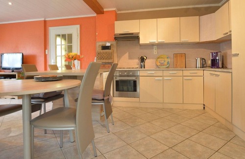 Walk Cottage | Lovely Cottage in Waimes near the Lake
