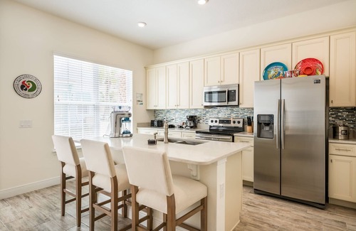West Kissimmee Cottage | Lovely Cottage near Disney with Margaritaville Resort Access - 3059PI