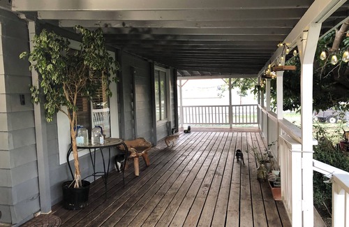 Tehachapi House | Lovely Country Experience with Private 2 Bedroom Bath and Kitchenette -Tehachapi