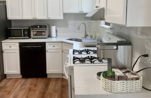 Squirrel Hill South House | Lovely, cozy 3-bedroom home near CMU/Upitt/UPMC