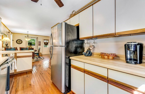 Mill Ridge House | Lovely dog-friendly mountain home with firepit, private hot tub, pool & tennis