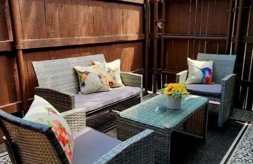 Flagstaff House | Lovely Downtown Condo, Walk to Historic Downtown!