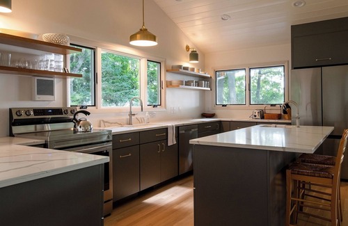 Fennville House | Lovely, Eco-Conscious Retreat on Lake Michigan w/Private Beach & Hot Tub