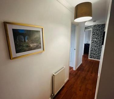 Broughty Ferry Apartment | Lovely entire 2 Bedroom apartment
