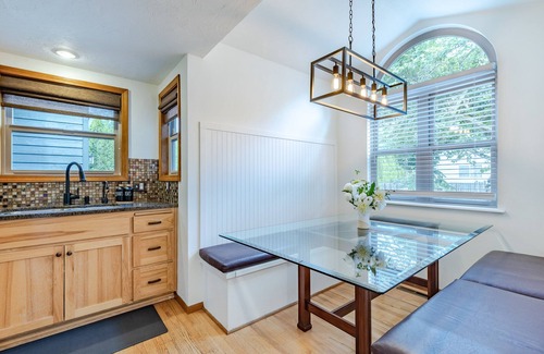Eugene House | Lovely Eugene home near it all with hot tub!