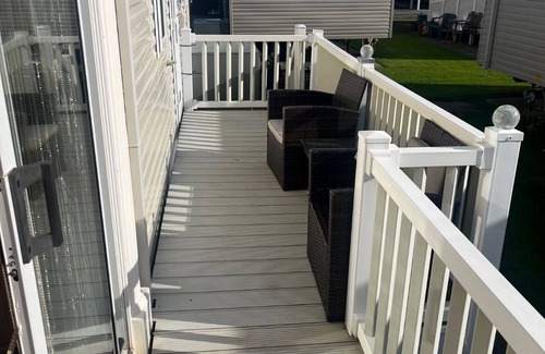 Towyn House | Lovely family caravan No pets lots of things to do beach access