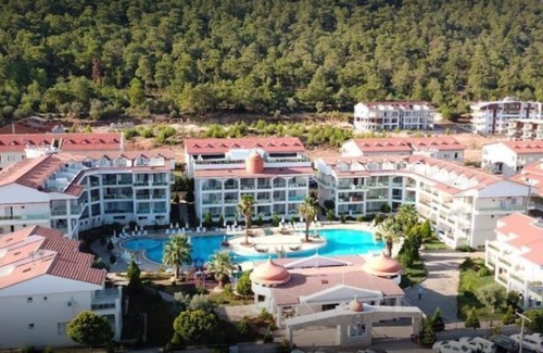 Akbuk Apartment | Lovely Flat in Didim with Shared Pool Sauna Gym
