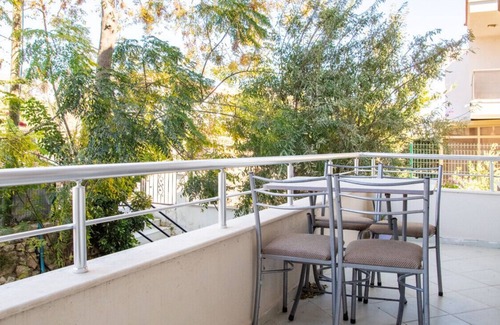 Dalyan Mahallesi Apartment | Lovely Flat with Balcony in Cesme Close to Sea