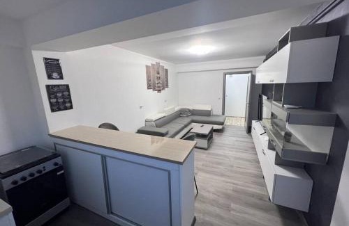 Craiova Apartment | Lovely flat with bathtub 5 mins from center