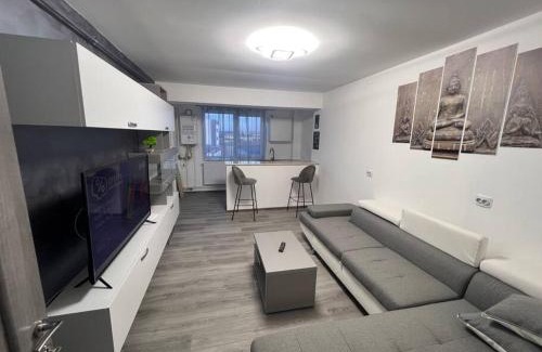 Craiova Apartment | Lovely flat with bathtub 5 mins from center