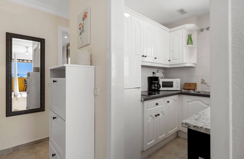 El Faro Apartment | Lovely flat with sea view near the beach by Costarentals - Ref 37