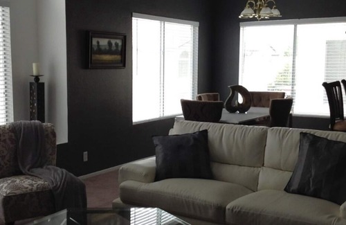 Centennial Hills House | Lovely golf course apartment