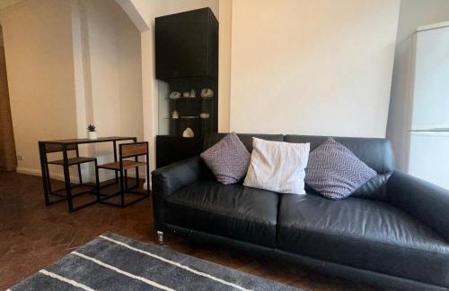 Ravenscourt Park Apartment | Lovely Ground Floor Studio In West London