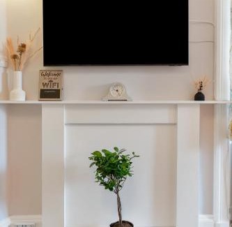 West End Apartment | Lovely Haymarket Apartment - Central Edinburgh