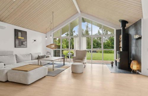Helberskov Strand House | Lovely Holiday Home In Helberskov