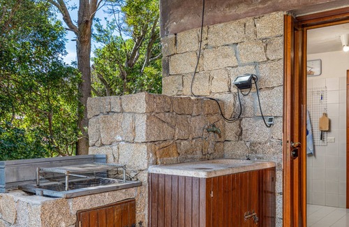 Abbiadori House | Lovely Holiday Home “La Casa Degli Ulivi” with Sea View, Mountain View, Wi-Fi, Terraces & Garden