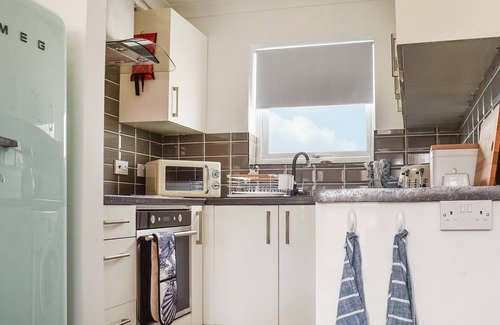 Corton Cottage | Lovely holiday park, properties are brick-built.