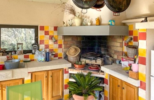 La Roque-sur-Pernes House | Lovely home in La Roque-sur-Pernes