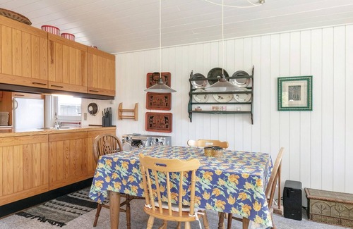Oster Somarken House | Lovely home in Aakirkeby with kitchen
