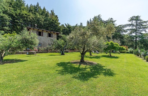 Arezzo House | Lovely home in Arezzo AR