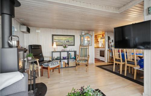 Bjert House | Lovely Home In Bjert With Kitchen