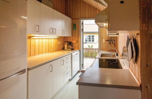 Bogense House | Lovely home in Bogense with WiFi