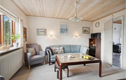 Bogense House | Lovely Home In Bogense With Kitchen