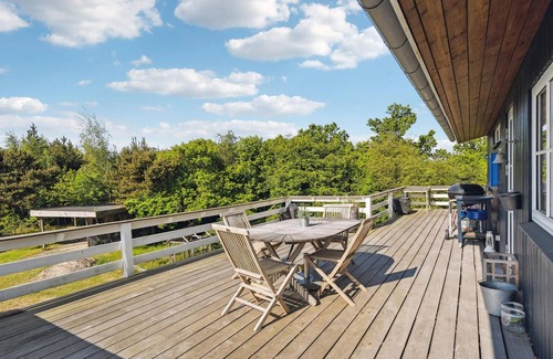 Hvidbjerg Strand House | Lovely home in Børkop with WiFi