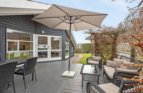 Broager House | Lovely home in Broager with WiFi