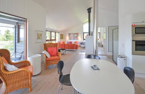 Handrup Strand House | Lovely home in Ebeltoft with WiFi