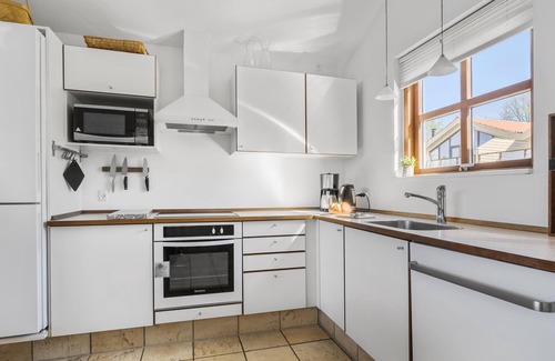 Rendbjerg House | Lovely home in Egernsund with kitchen