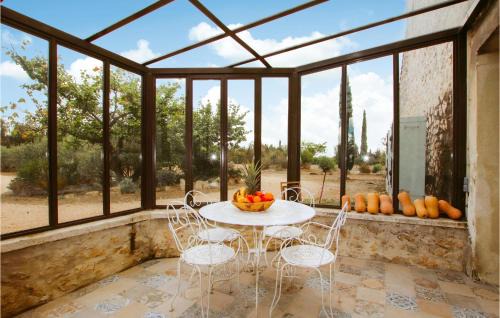 Graveson House | Lovely Home In Graveson With Wi-Fi