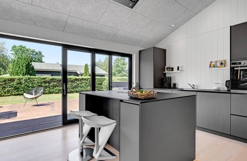 Grenaa House | Lovely home in Grenaa with WiFi