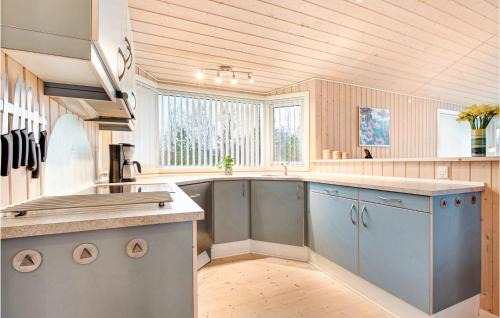 Grenaa House | Lovely Home In Grenaa With Kitchen