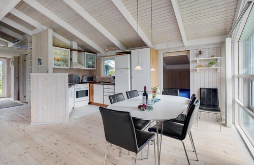 Flovt Strand House | Lovely home in Haderslev with WiFi